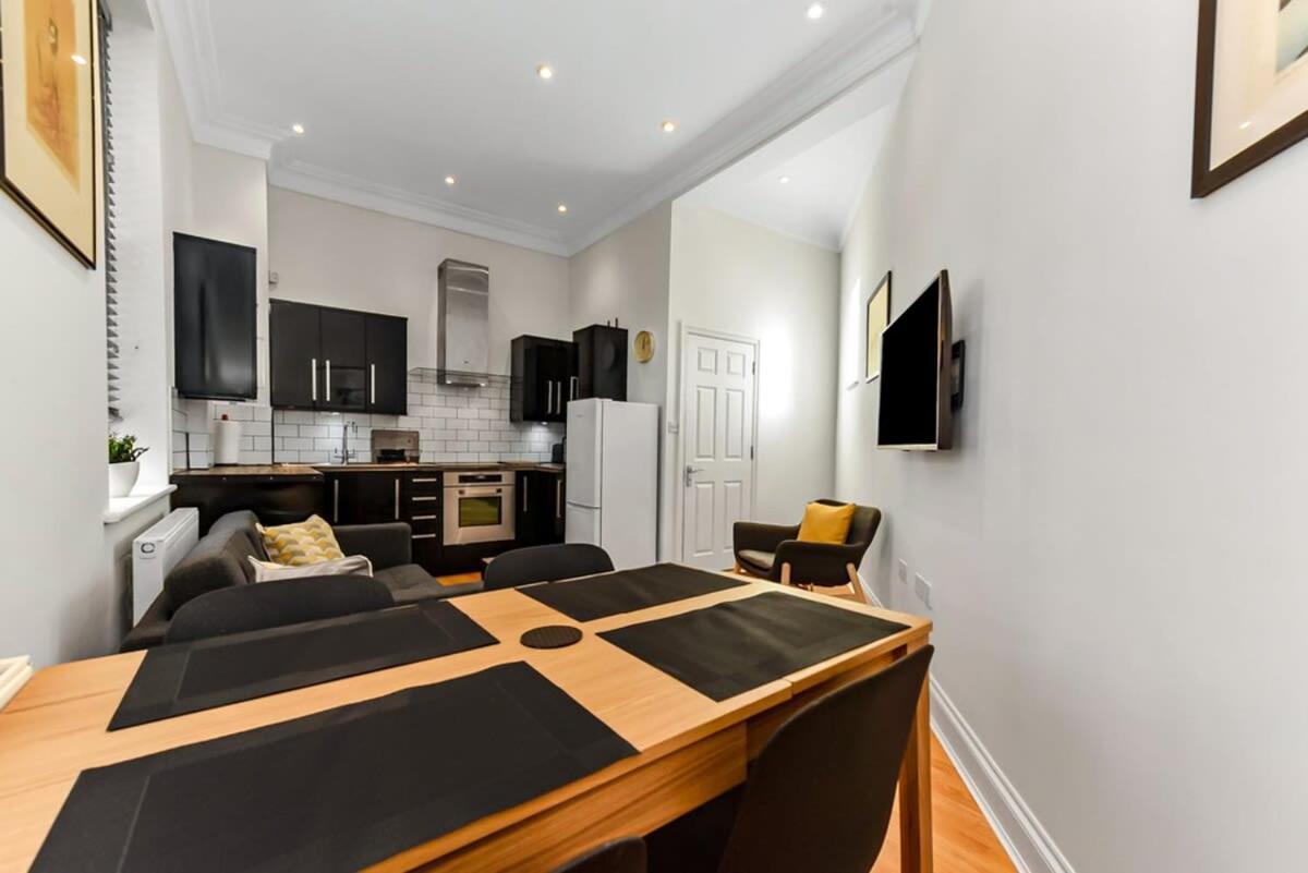 Modern 2 Bedroom Flat For 4 In Greater Appartement